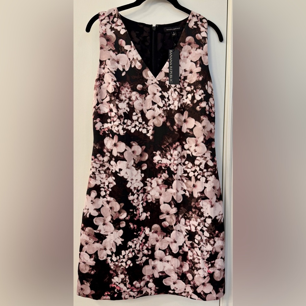 NWT Banana Republic Shift Dress with Light Purple Flowers